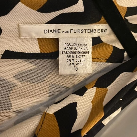Diane Von Furstenberg Silk Wrap Dress V-Neck Sleeveless Wm Sz 8 EUC - Picture 6 of 8